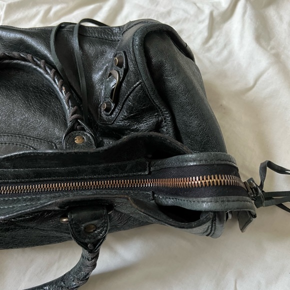 Additional Photos Video Balenciaga City Bag - Picture 6 of 17